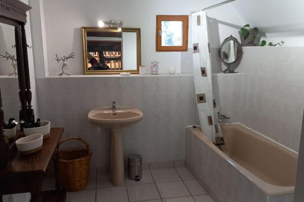 Villa Le Havre De Paix Devay Esterno foto
